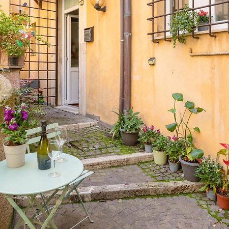 Quiet Trevi Fountain Apartment With Patio And Backyard Roma Dış mekan fotoğraf