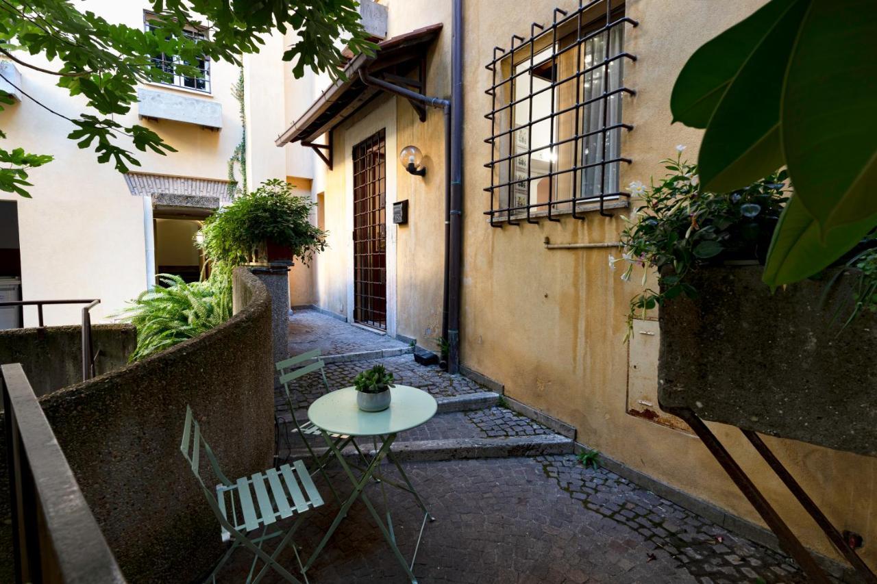 Quiet Trevi Fountain Apartment With Patio And Backyard Roma Dış mekan fotoğraf