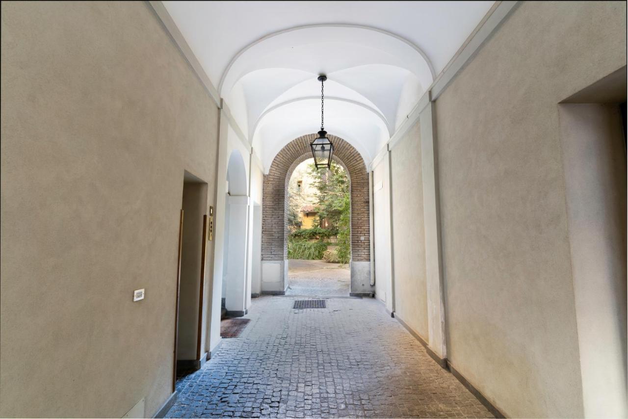 Quiet Trevi Fountain Apartment With Patio And Backyard Roma Dış mekan fotoğraf
