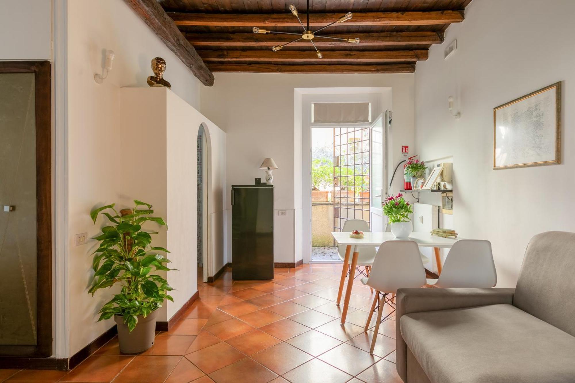 Quiet Trevi Fountain Apartment With Patio And Backyard Roma Dış mekan fotoğraf
